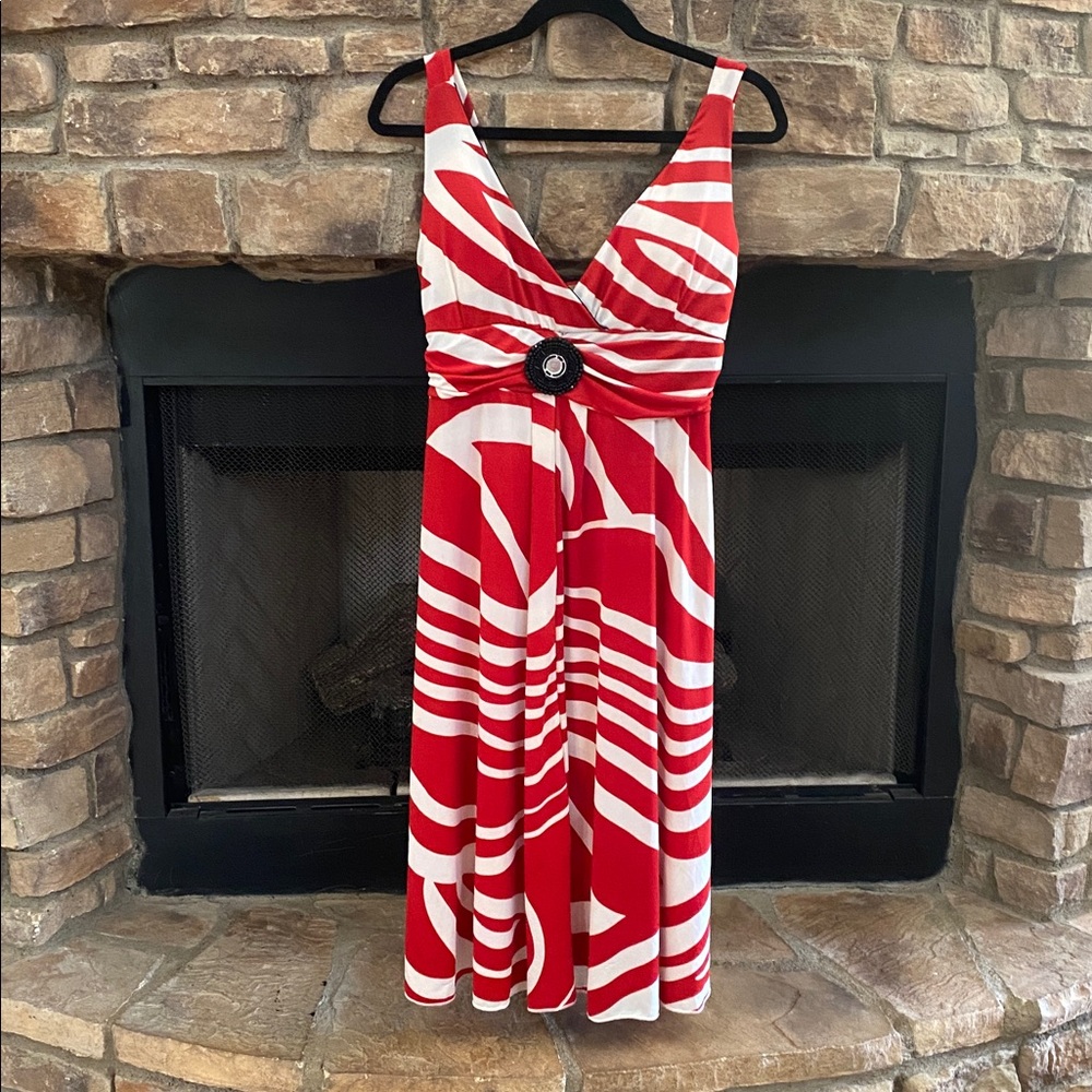 NWT Jessica Taylor Red and White Dress with black & silver embellishment. Small